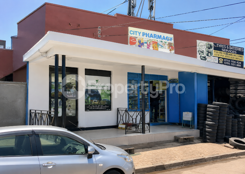 Commercial Property for sale Commercial Shops / Prime Business Property Entebbe Road, Wakiso, Busiro. Wakiso Central - 2