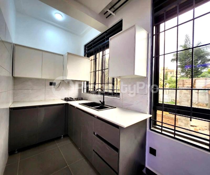 1 bedroom mini flat  Apartment Block Apartment for rent kulambilo road Kampala Central Kampala Central - 5