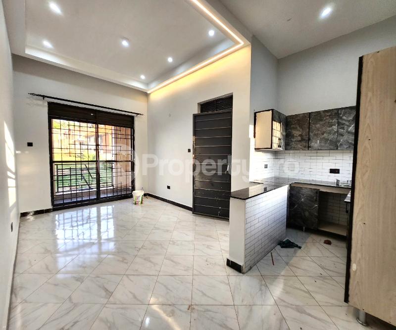 1 bedroom mini flat  Apartment Block Apartment for rent kyanja road Kampala Central Kampala Central - 5