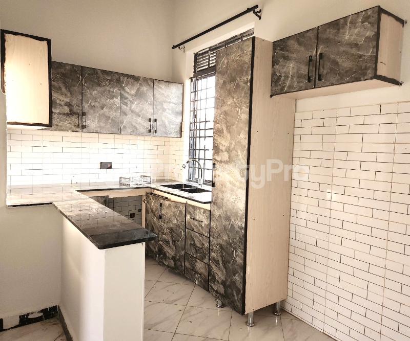 1 bedroom mini flat  Apartment Block Apartment for rent kyanja road Kampala Central Kampala Central - 10