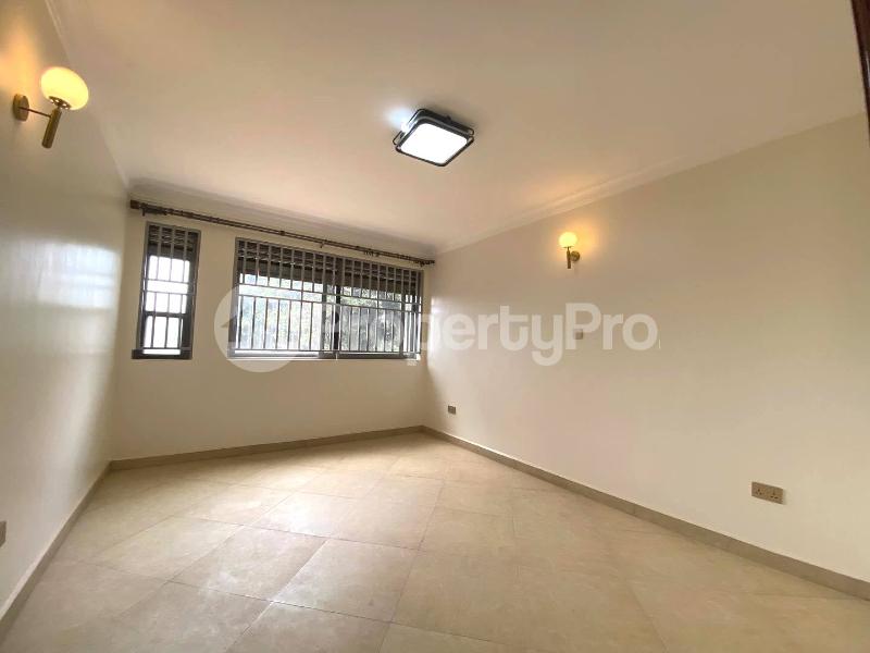 1 bedroom mini flat  Apartment Block Apartment for rent buwaate road Kampala Central - 6