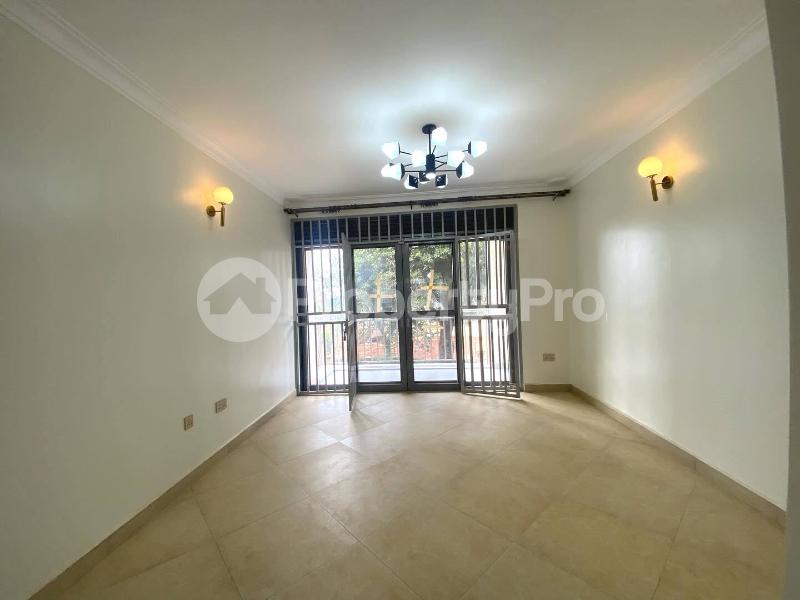 1 bedroom mini flat  Apartment Block Apartment for rent buwaate road Kampala Central - 3