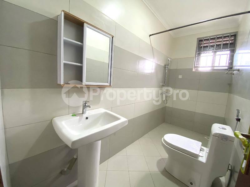 1 bedroom mini flat  Apartment Block Apartment for rent buwaate road Kampala Central - 8