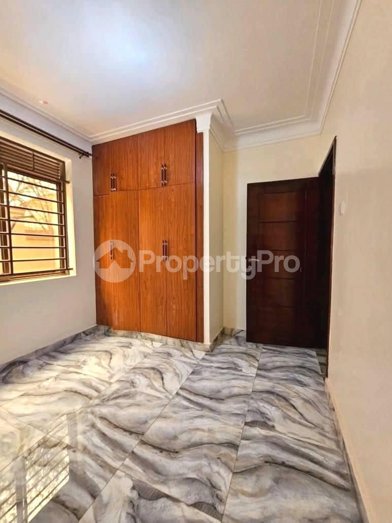 2 bedroom Apartment Block Apartment for rent namugongo road Wakiso Central - 6
