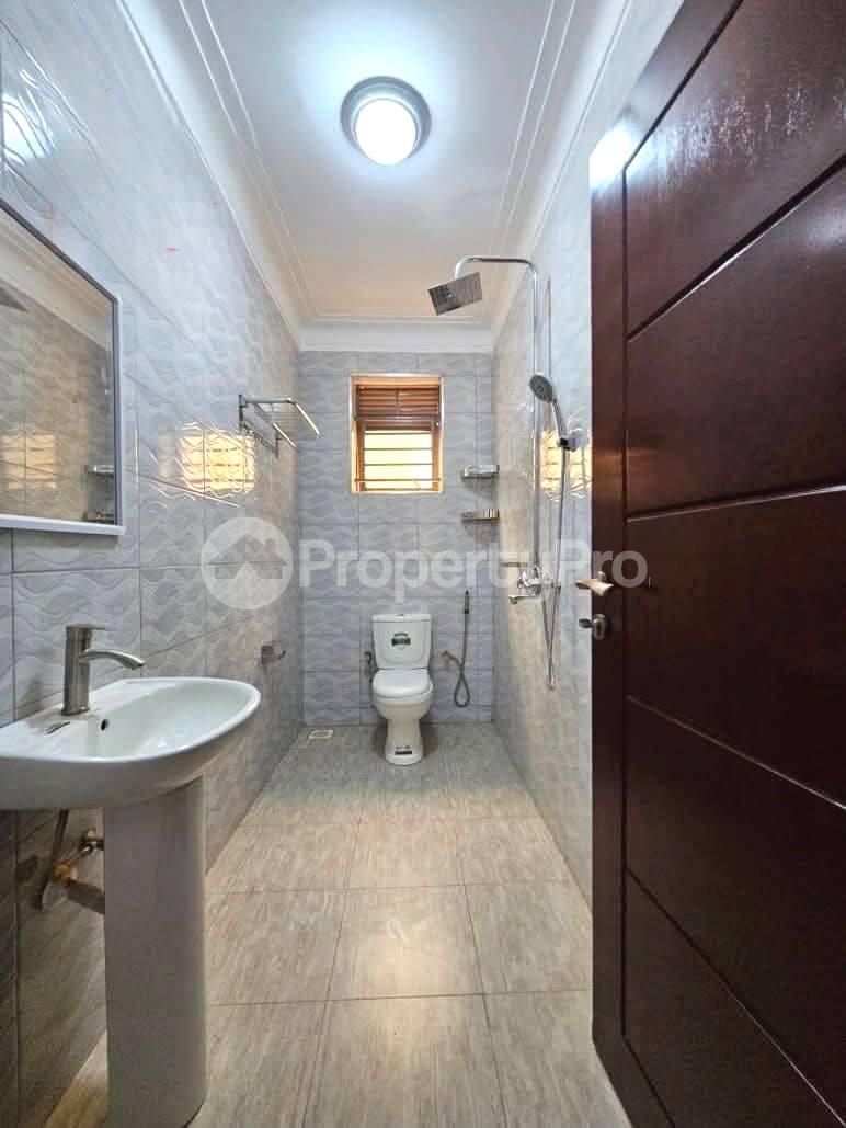 2 bedroom Apartment Block Apartment for rent namugongo road Wakiso Central - 9