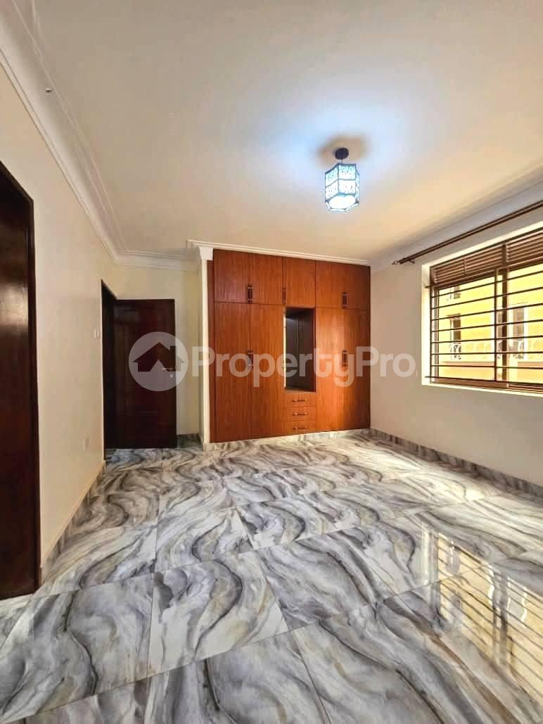 2 bedroom Apartment Block Apartment for rent namugongo road Wakiso Central - 4