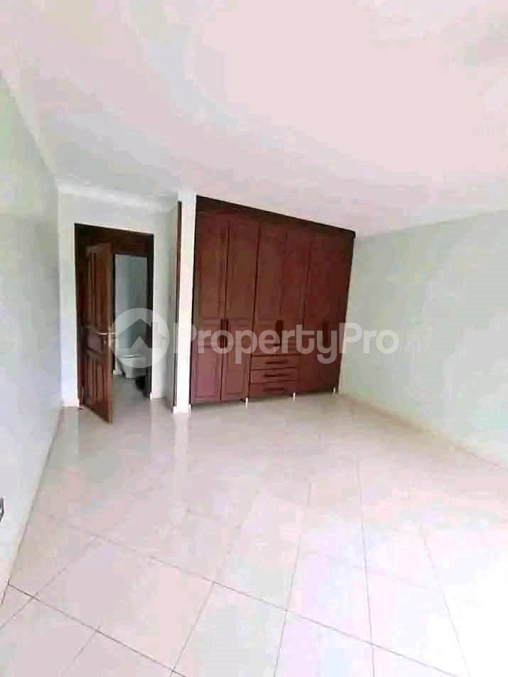 3 bedroom Apartment Block Apartment for rent kireka road Wakiso Central - 7