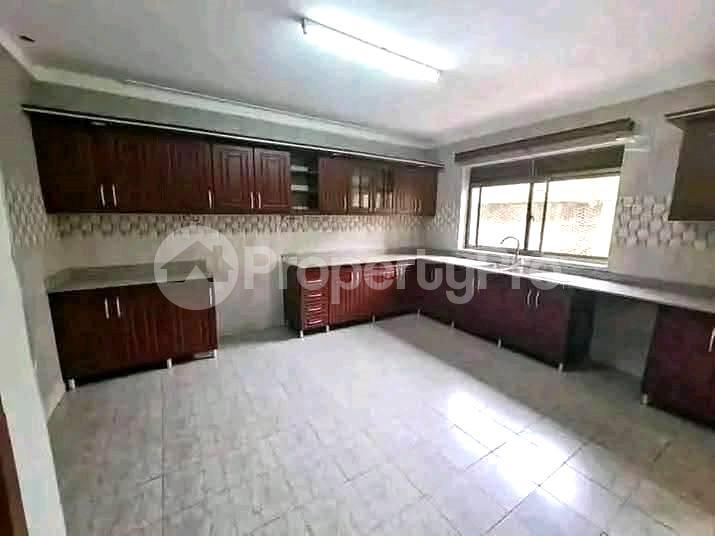 3 bedroom Apartment Block Apartment for rent kireka road Wakiso Central - 1
