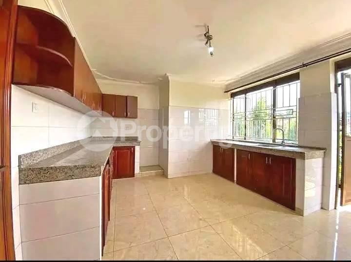 3 bedroom Apartment Block Apartment for rent kiwaatule road Kampala Central - 6