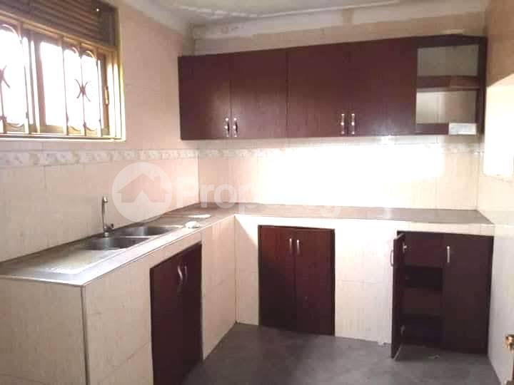 3 bedroom Apartment Block Apartment for rent namugongo road Wakiso Central - 9