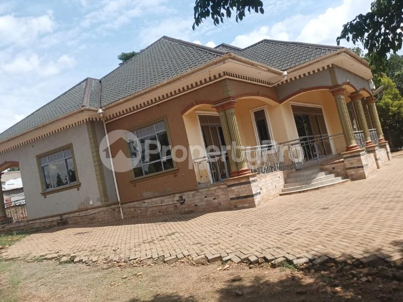 4 bedroom Villa for sale Busika town zirobwe road Nakaseke Central - 14
