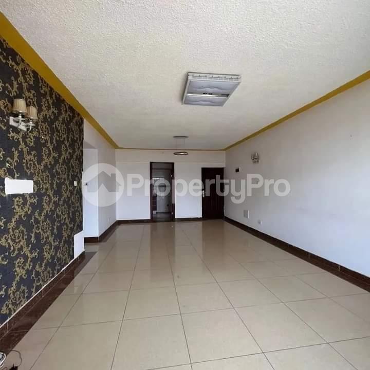 1 bedroom mini flat Bungalow Houses for rent Woodley close to CITAM