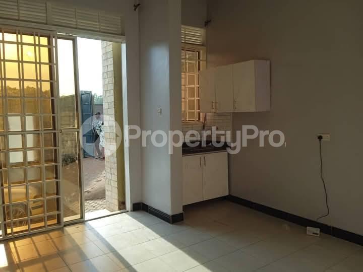 1 bedroom mini flat  Apartment Block Apartment for rent kisaasi road Kampala Central - 6