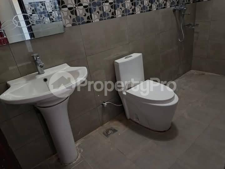 1 bedroom mini flat  Apartment Block Apartment for rent kisaasi road Kampala Central - 7