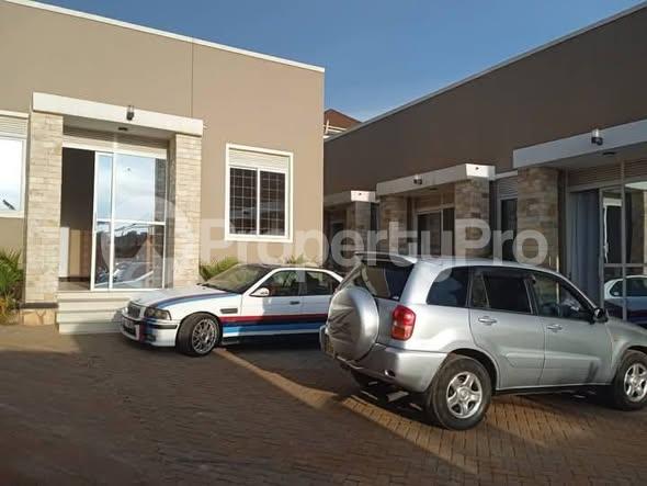 1 bedroom mini flat  Apartment Block Apartment for rent kisaasi road Kampala Central - 1