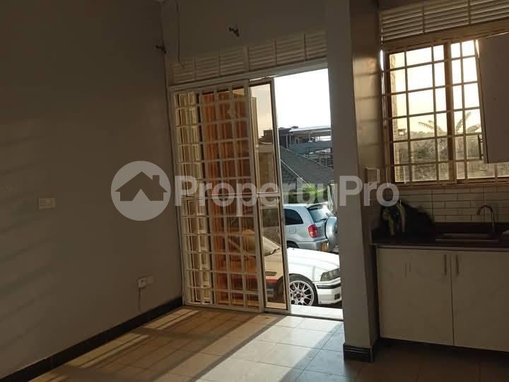 1 bedroom mini flat  Apartment Block Apartment for rent kisaasi road Kampala Central - 4