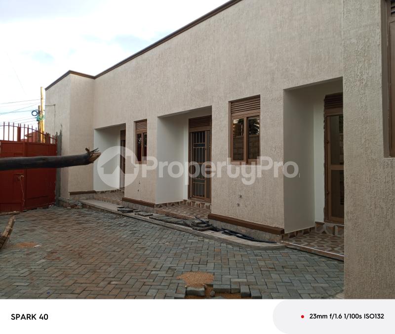 1 bedroom mini flat  Bungalow Apartment for rent Kyaliwajjala road  Kampala Central Kampala Central - 0