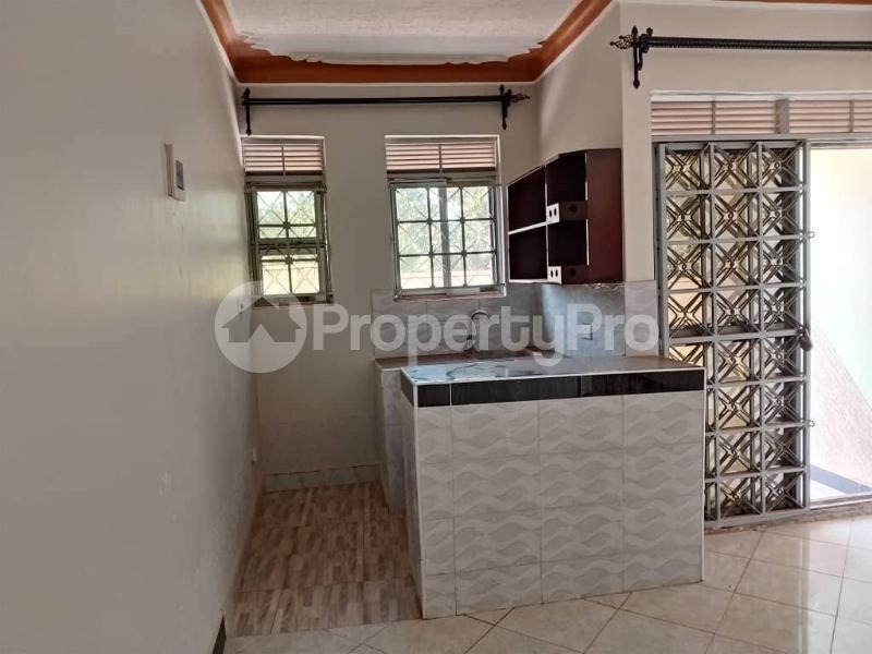 1 bedroom mini flat  Bungalow Apartment for rent namugongo road Wakiso Central - 8