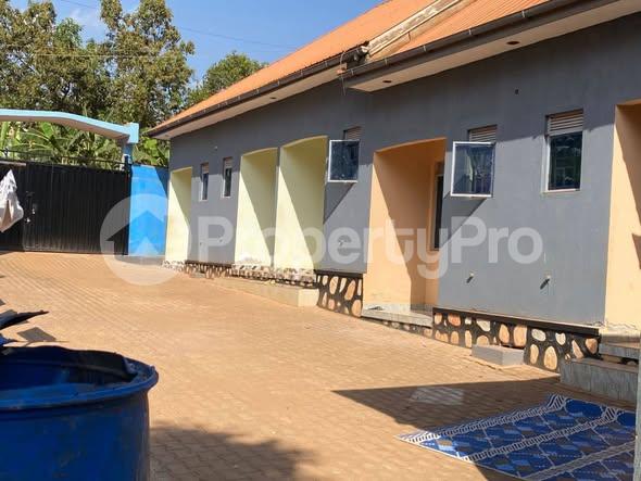 1 bedroom mini flat  Bungalow Apartment for rent Seguku road Wakiso Central - 3