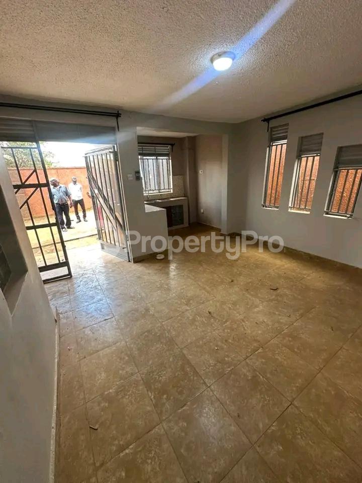 2 bedroom Apartment Block Apartment for rent Kisaasi road  Kampala Central Kampala Central - 5