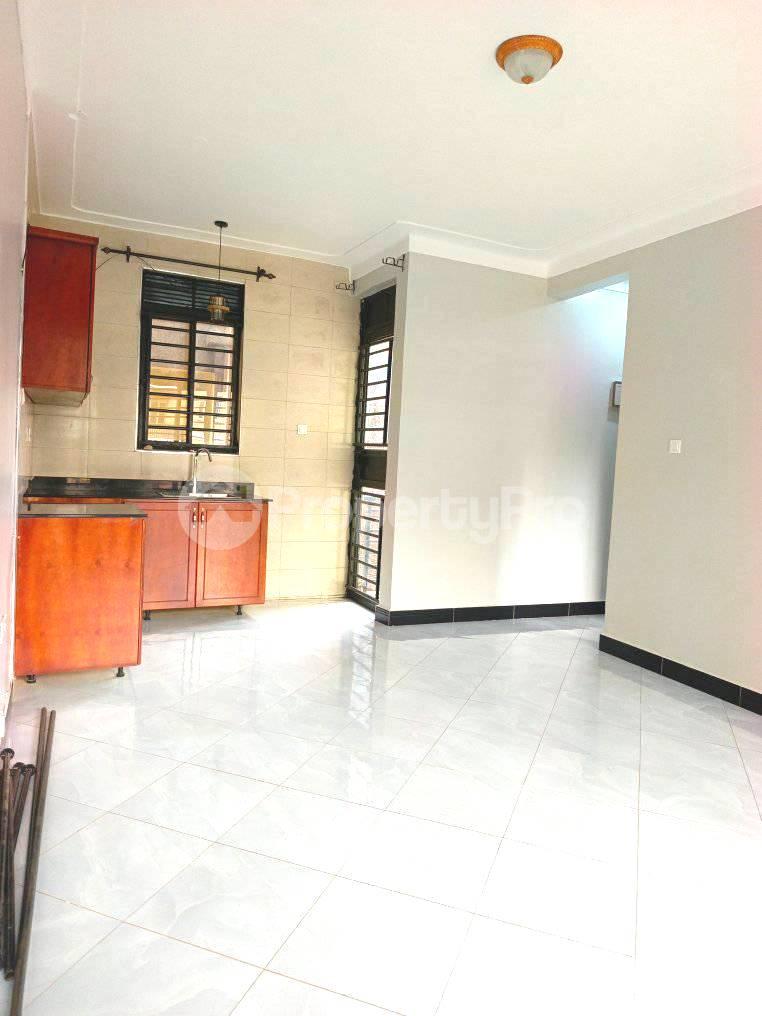 1 bedroom mini flat  Apartment Block Apartment for rent kiwaatule road Kampala Central - 6