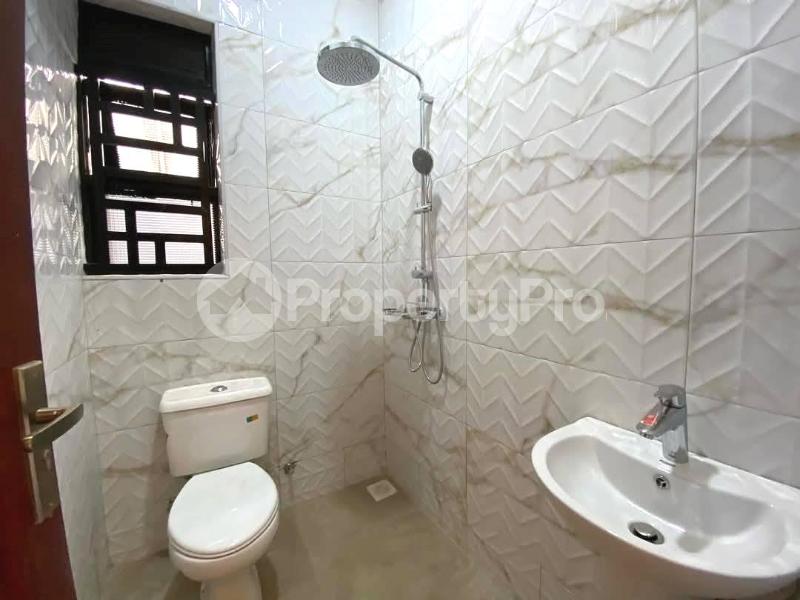 1 bedroom mini flat  Bungalow Apartment for rent buwaate road Wakiso Central - 4