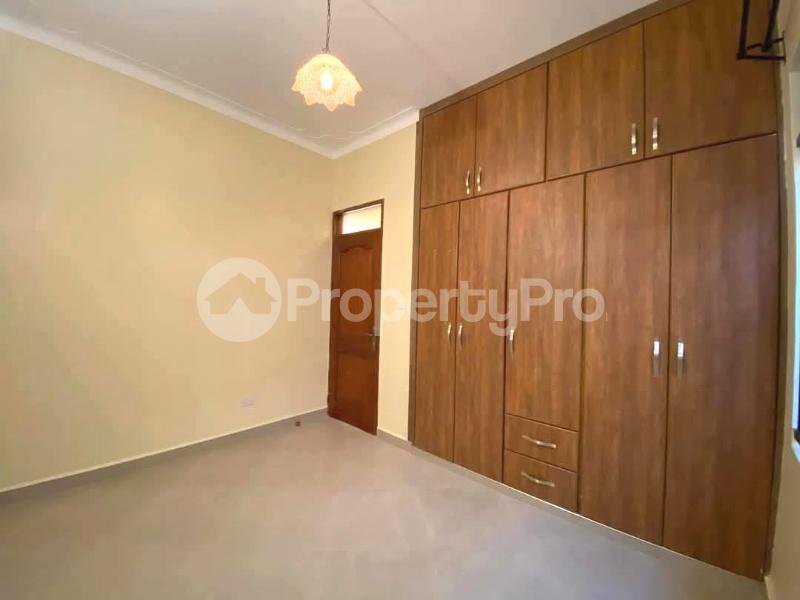 1 bedroom mini flat  Bungalow Apartment for rent buwaate road Wakiso Central - 2