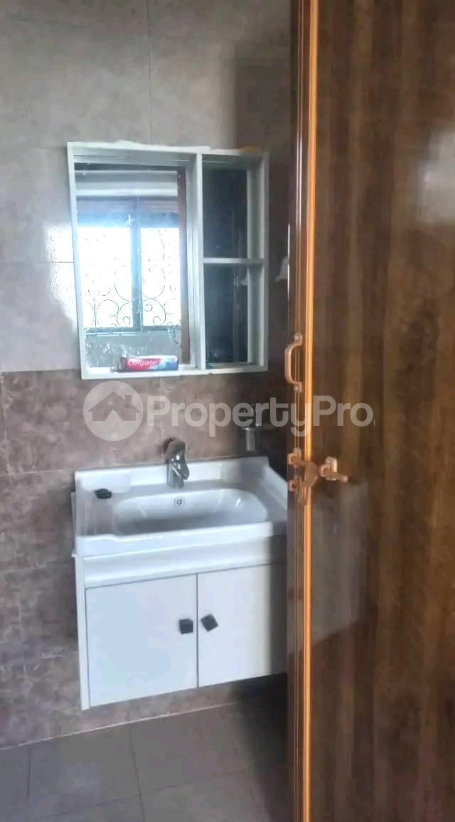 2 bedroom Apartment Block Apartment for rent bugolobi road Bugolobi Kampala Central - 5