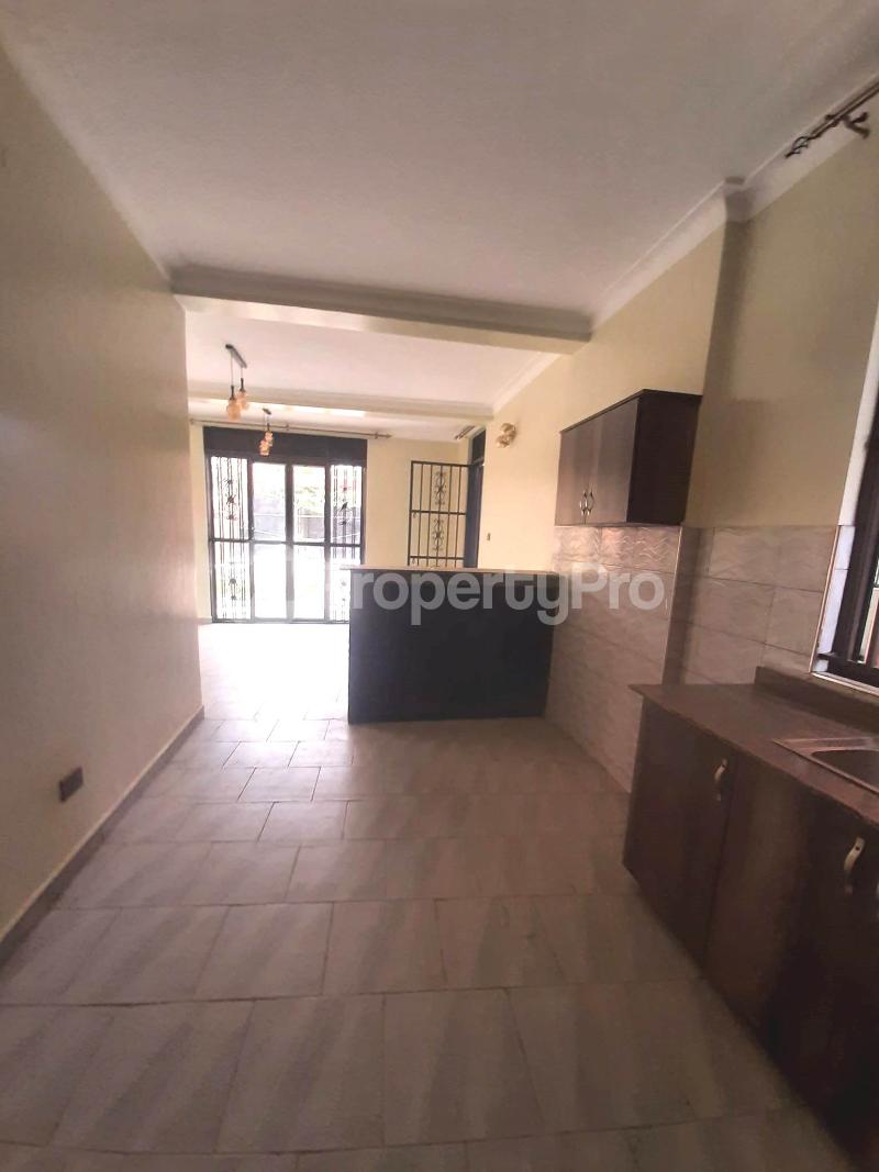 2 bedroom Apartment Block Apartment for rent namugongo road Nabweru Wakiso Central - 3