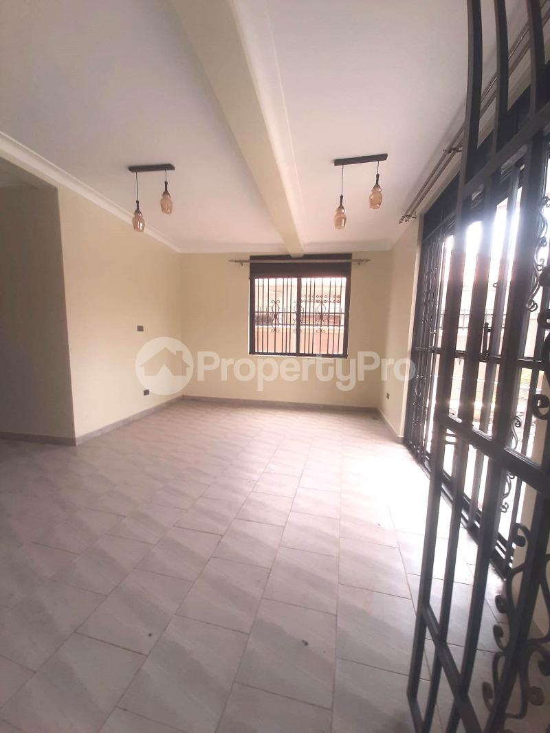 2 bedroom Apartment Block Apartment for rent namugongo road Nabweru Wakiso Central - 10