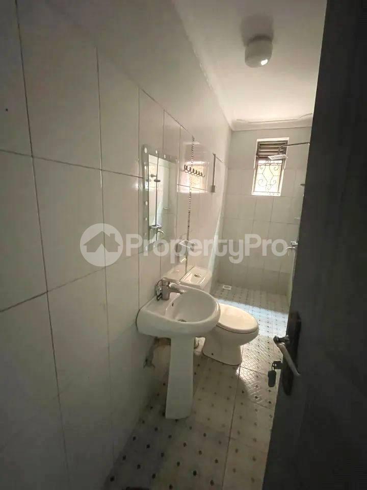 2 bedroom Apartment Block Apartment for rent kisaasi road Kisaasi Kampala Central - 7