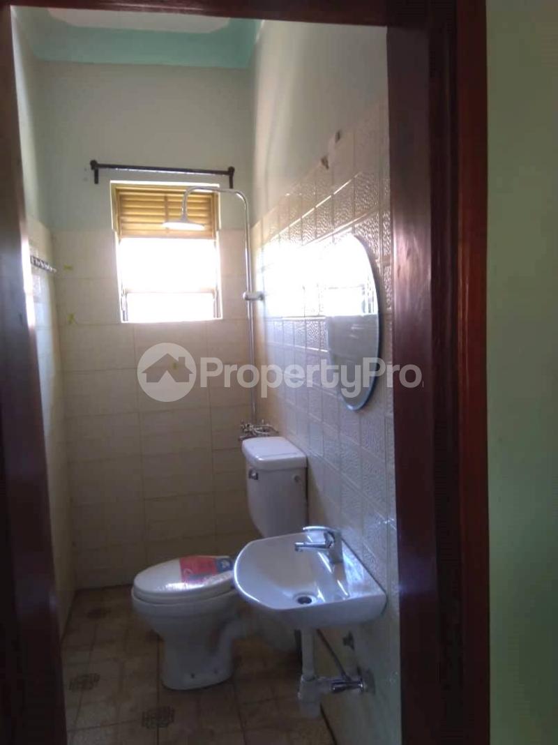 2 bedroom Apartment Block Apartment for rent kumunaana Gayaza Wakiso Central - 9