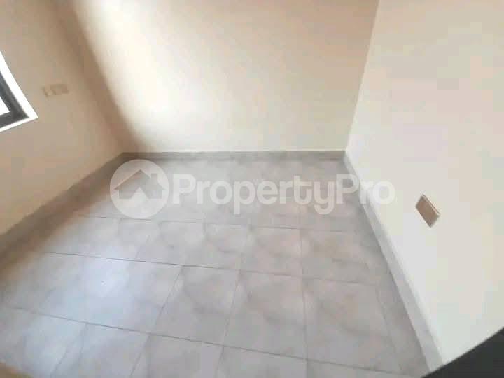2 bedroom Apartment Block Apartment for rent mutungo road Kampala Central - 4