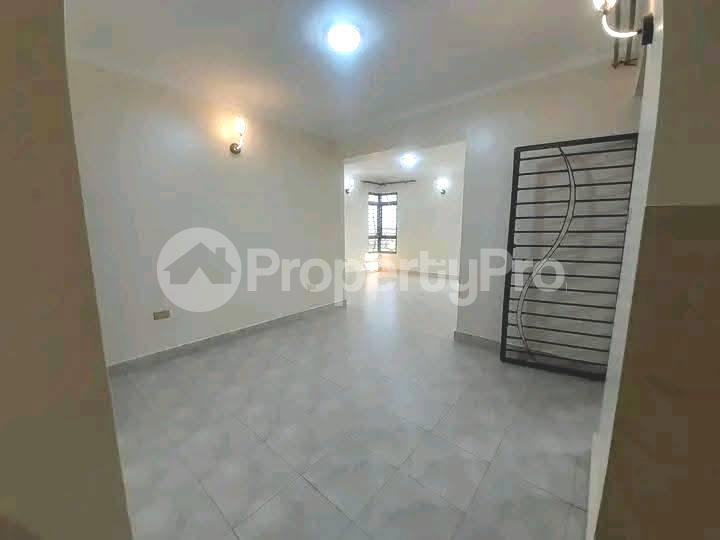 2 bedroom Apartment Block Apartment for rent mutungo road Kampala Central - 9