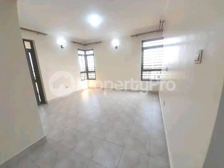 2 bedroom Apartment Block Apartment for rent mutungo road Kampala Central - 7