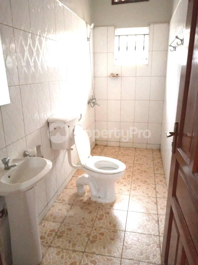 2 bedroom Bungalow Apartment for rent gayaza road Gayaza Wakiso Central - 6