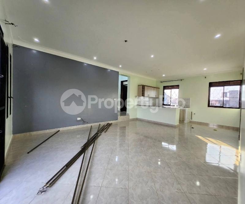 3 bedroom Apartment Block Apartment for rent bweyogerere road Mukono Central - 4