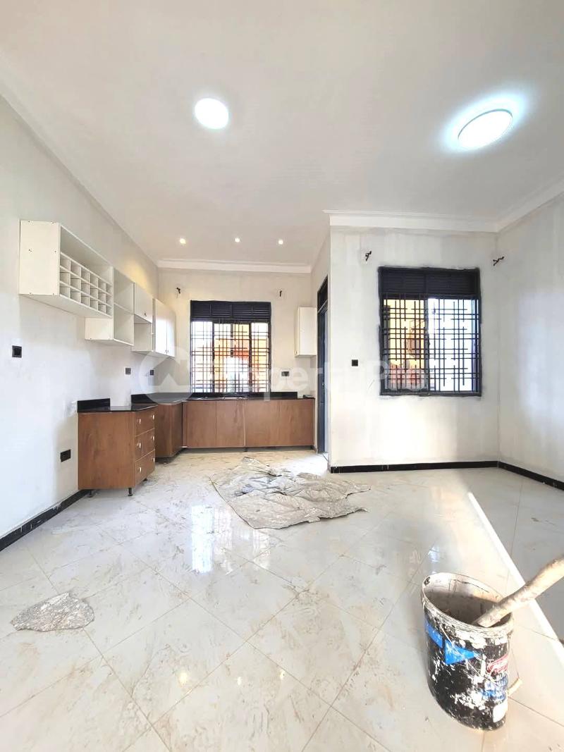 3 bedroom Apartment Block Apartment for rent kisaasi road Kisaasi Kampala Central - 1