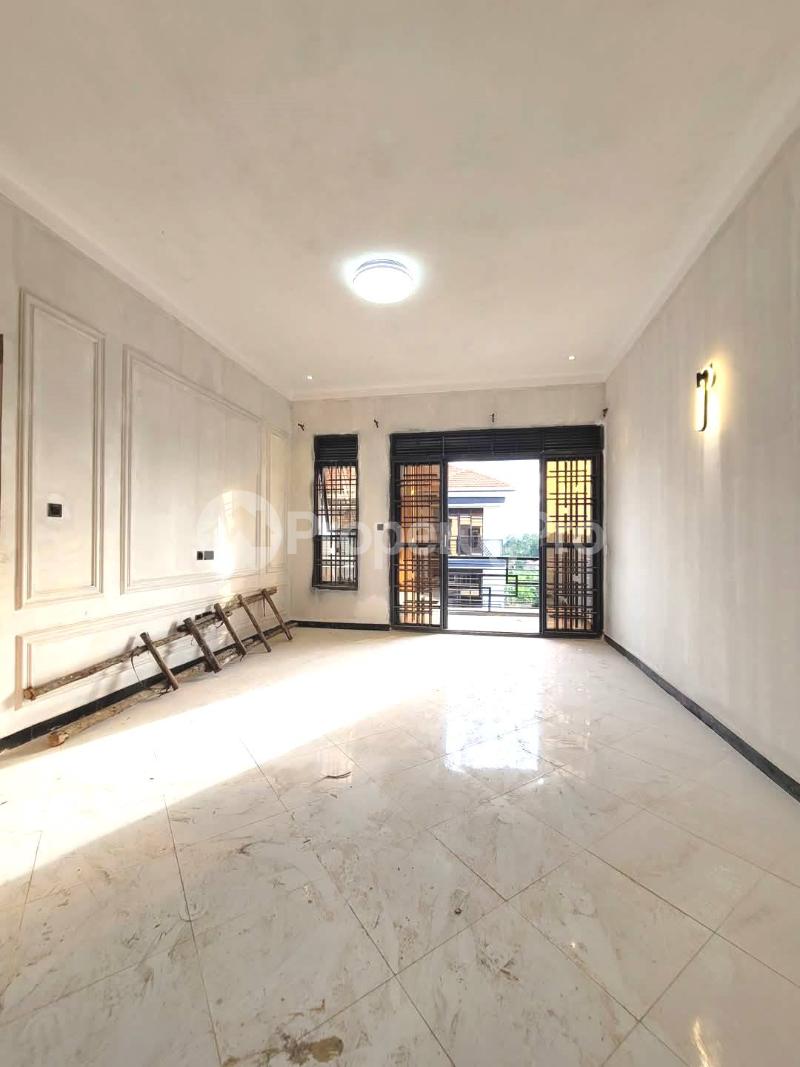 3 bedroom Apartment Block Apartment for rent kisaasi road Kisaasi Kampala Central - 12