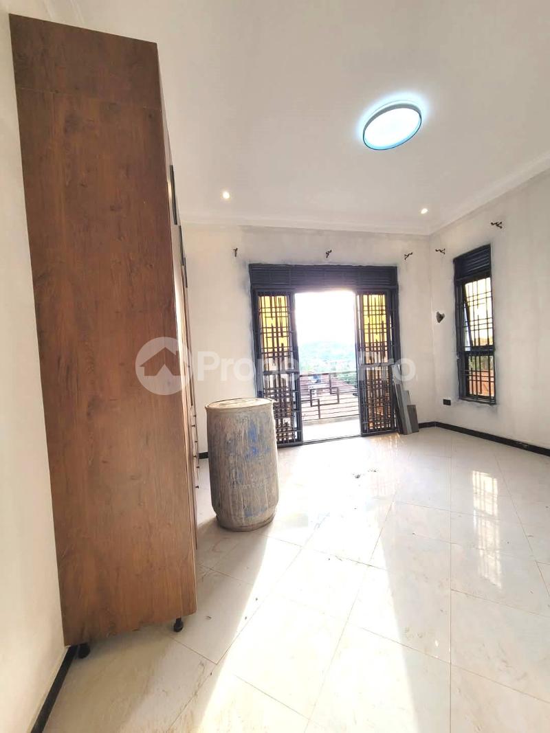 3 bedroom Apartment Block Apartment for rent kisaasi road Kisaasi Kampala Central - 3
