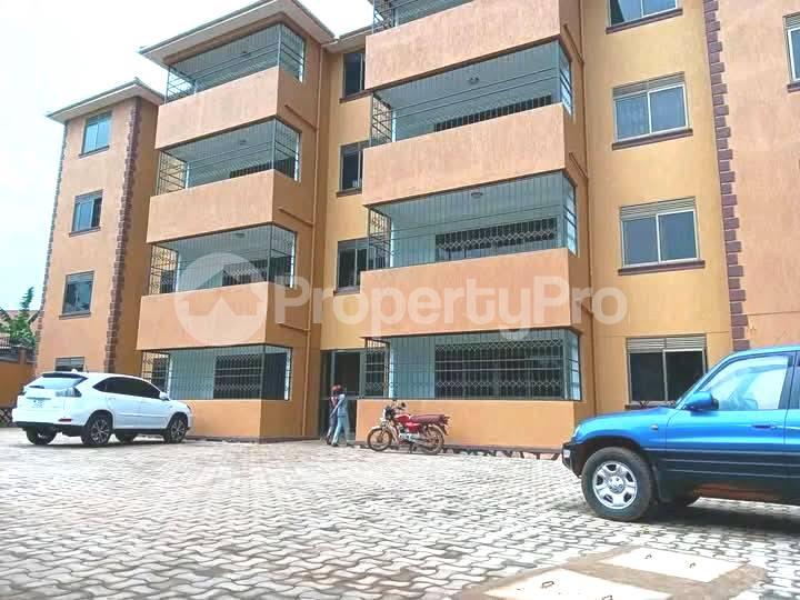3 bedroom Apartment Block Apartment for rent namugongo road Wakiso Central - 6