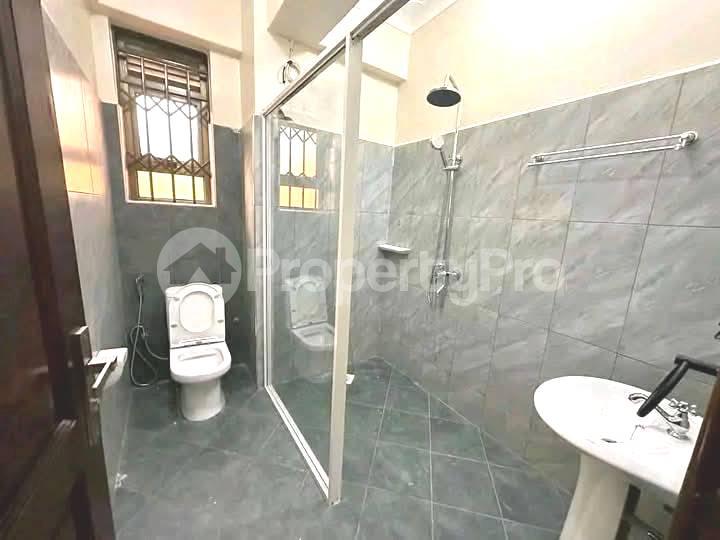 3 bedroom Apartment Block Apartment for rent namugongo road Wakiso Central - 1