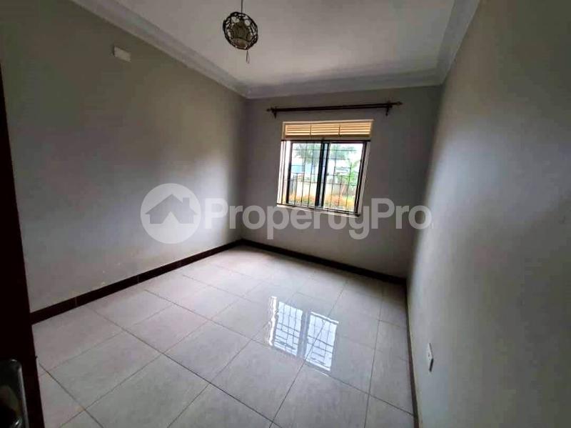 3 bedroom Apartment Block Apartment for rent namugongo road Wakiso Central - 2