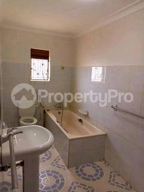 3 bedroom Apartment Block Apartment for rent naguru road Kampala Central - 4
