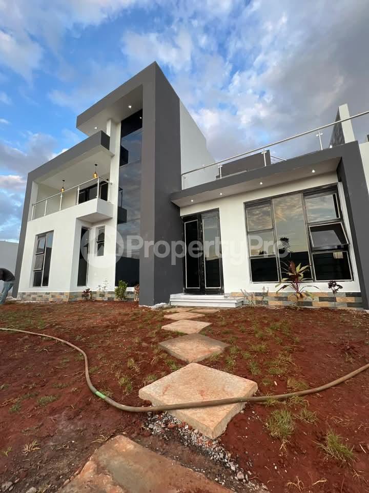 5 bedroom Flat&Apartment for sale Membley Ruiru