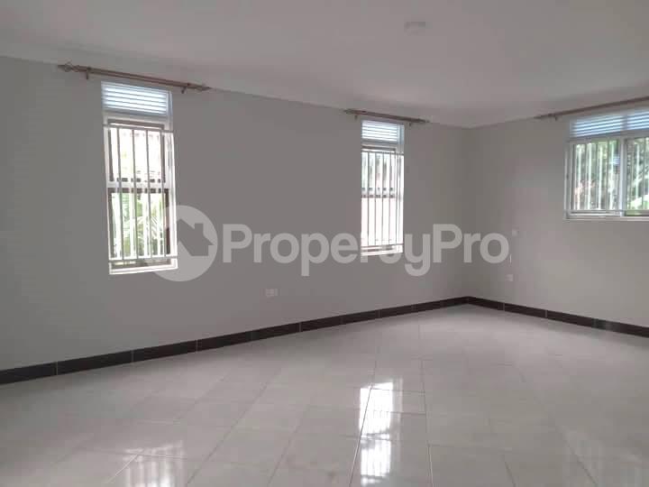 1 bedroom mini flat  Studio Apartment for rent kireka road Wakiso Central - 9