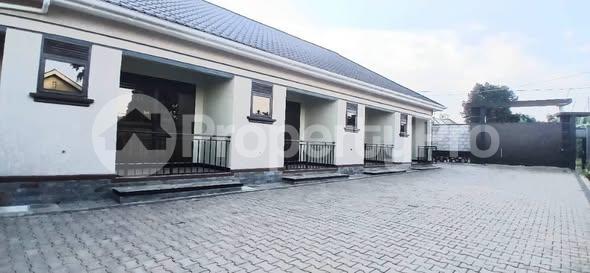 1 bedroom mini flat  Bungalow Apartment for rent namugongo road Wakiso Central - 2