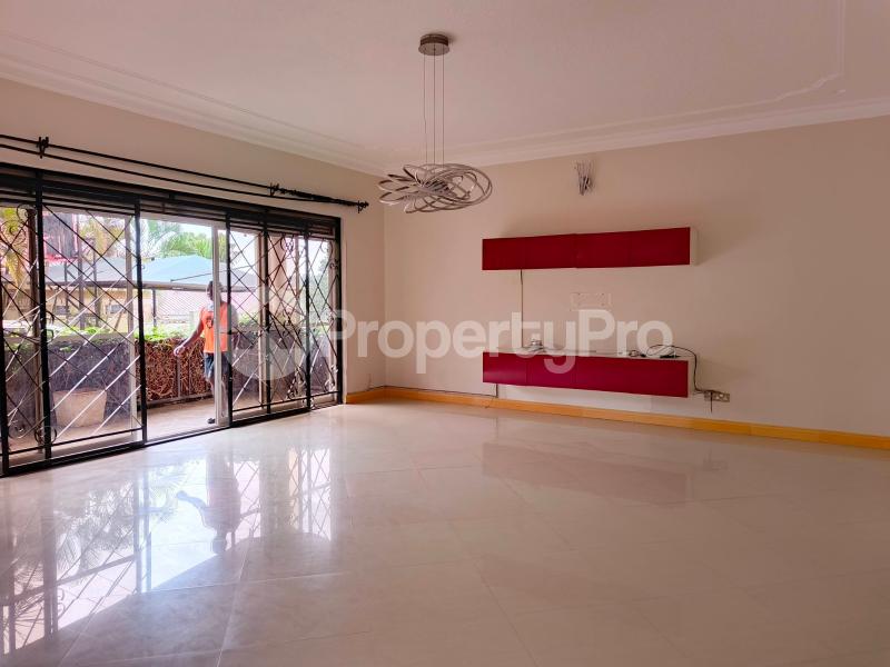 3 bedroom Apartment Block Apartment for rent Najjera road Wakiso Central - 5