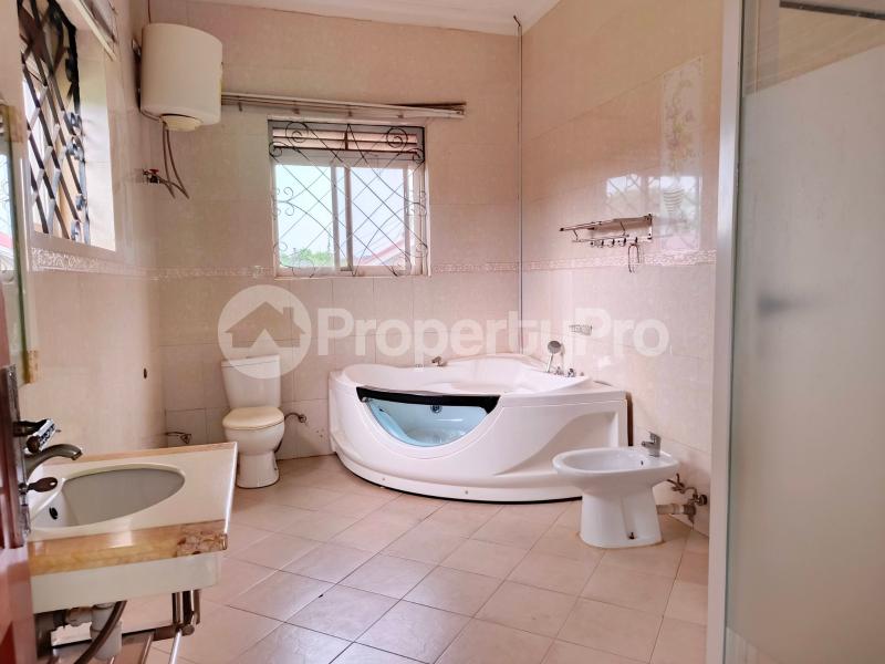 3 bedroom Apartment Block Apartment for rent Najjera road Wakiso Central - 7