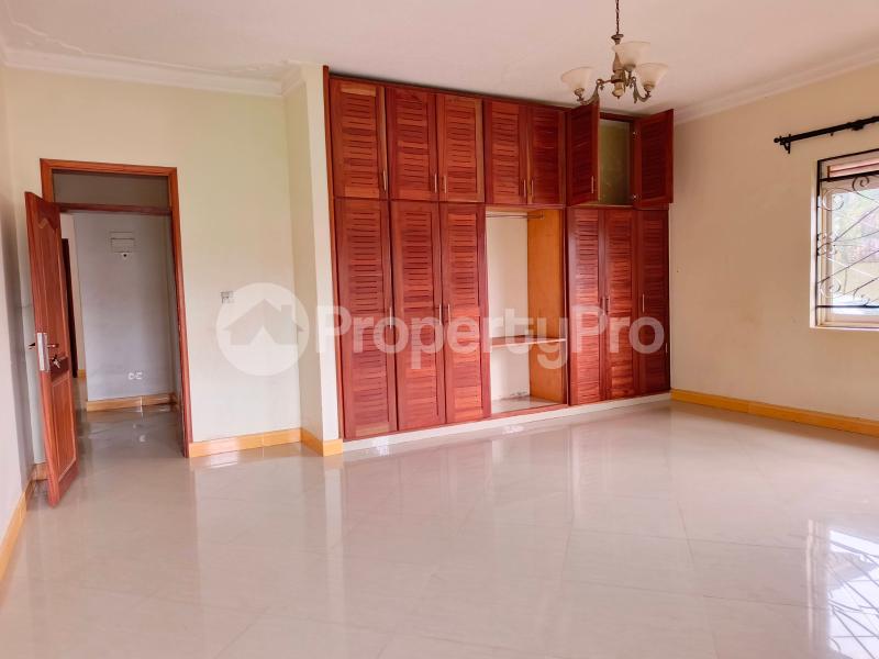 3 bedroom Apartment Block Apartment for rent Najjera road Wakiso Central - 3